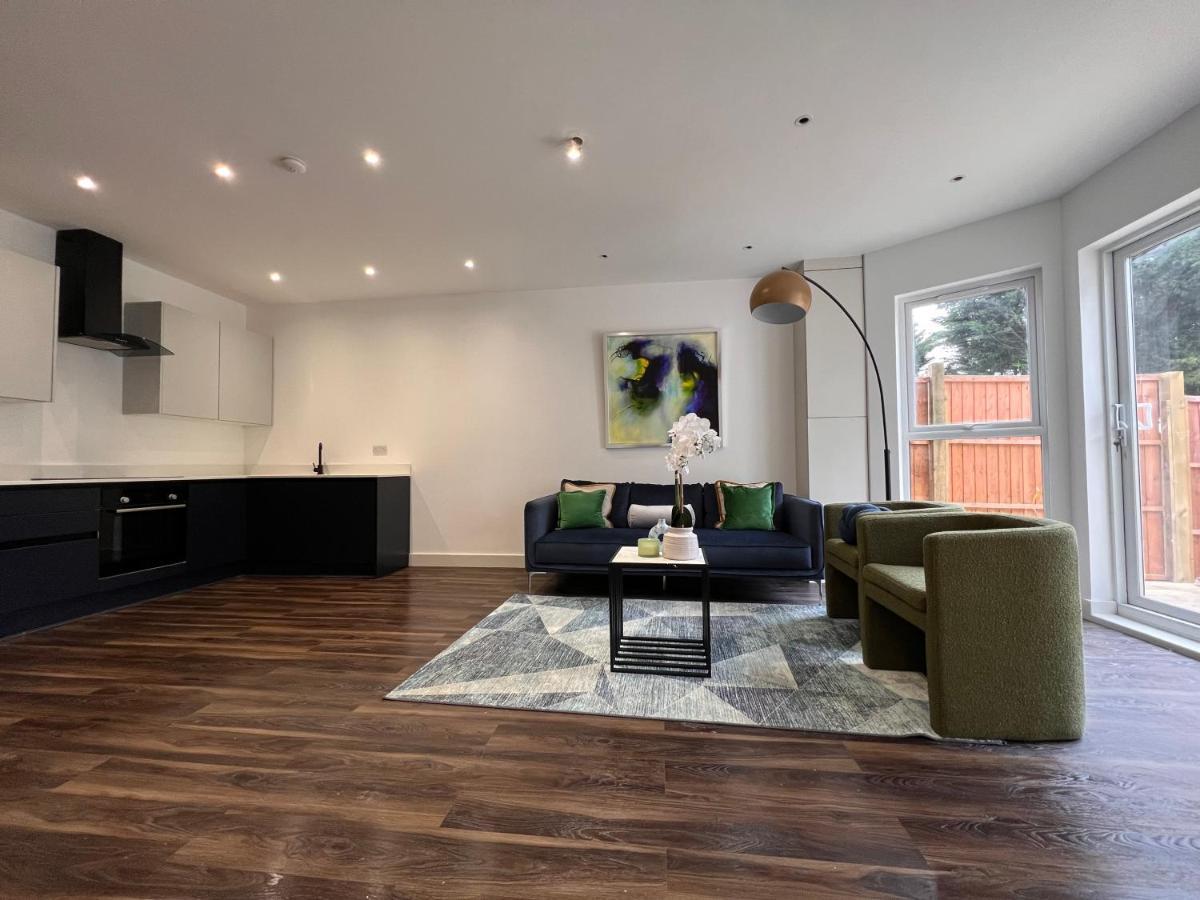Star London Finchley Road 3-Bed Escape With Garden Apartment Екстериор снимка