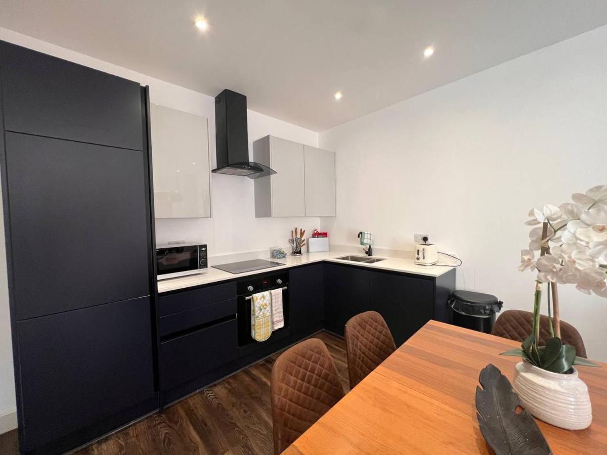 Star London Finchley Road 3-Bed Escape With Garden Apartment Екстериор снимка