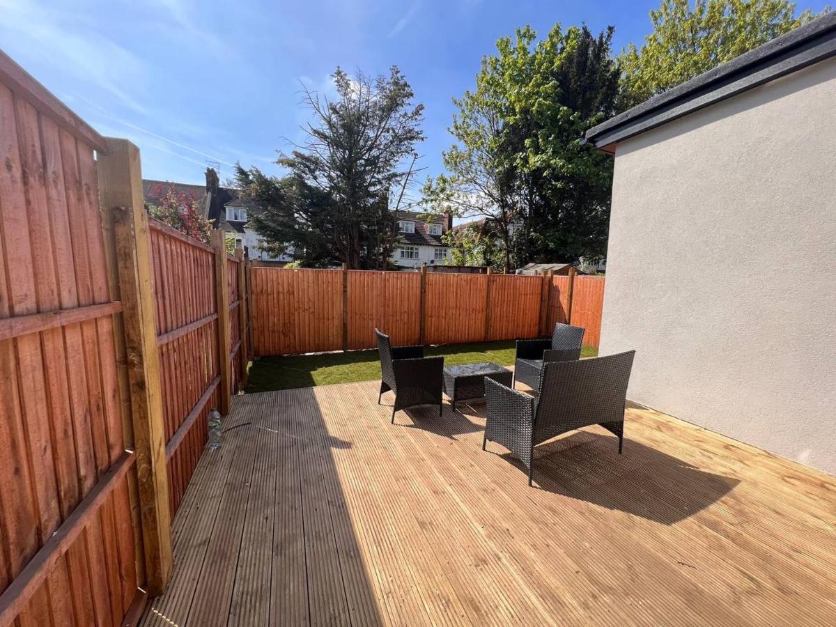 Star London Finchley Road 3-Bed Escape With Garden Apartment Екстериор снимка